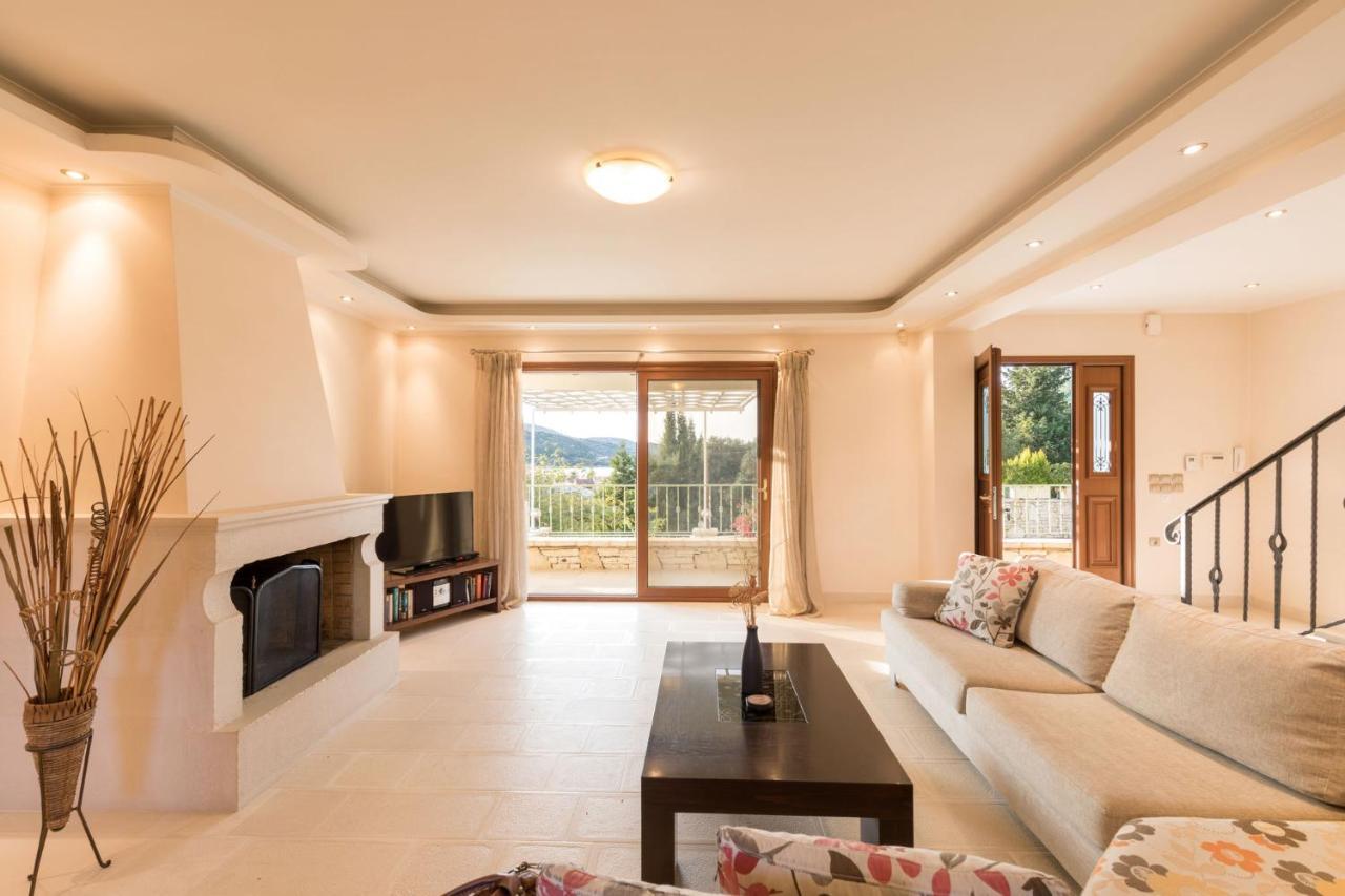 Βίλα View Villas-corfu-villa Christos-4 Bedrooms-big Private Pool-sea View-prime Location Κασσιόπη